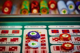 Tampilan meja Speed Blackjack di lambe77 dengan dealer langsung