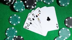 Riwayat kartu dan hasil putaran Speed Blackjack